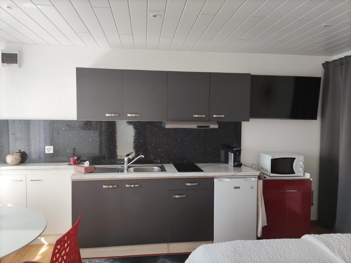 Apartamento Beau Studio Avec Terrasse Et Vue Exclusivement Pour Non Fumeurs Belmont-sur-Lausanne Exterior foto